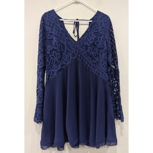 Tularosa Skylar Blue Lacey Mini Dress Size Medium
